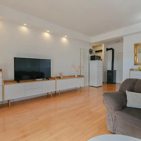 An-marin Apartment